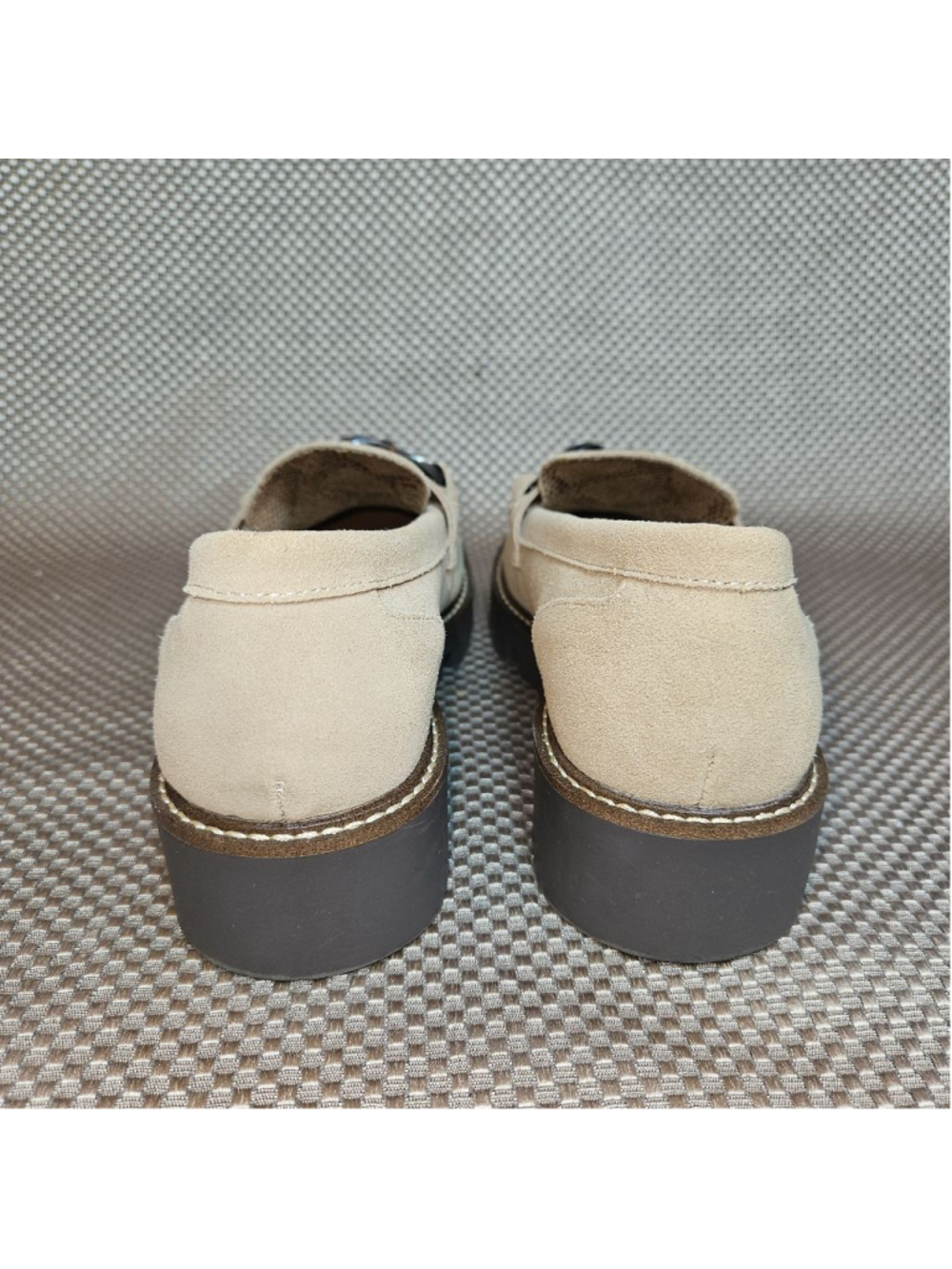 White Mountain 'Goodie' suede loafers in beige Size 8 - Picture 4 of 8